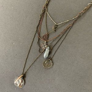 GORGEOUS 🎉 Buckle Layered Boho Necklace